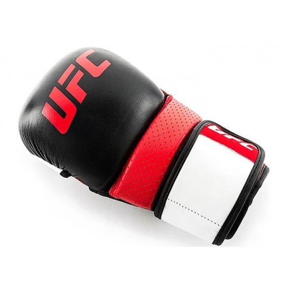 Перчатки UFC PRO для спарринга черные S/M UHK-69963