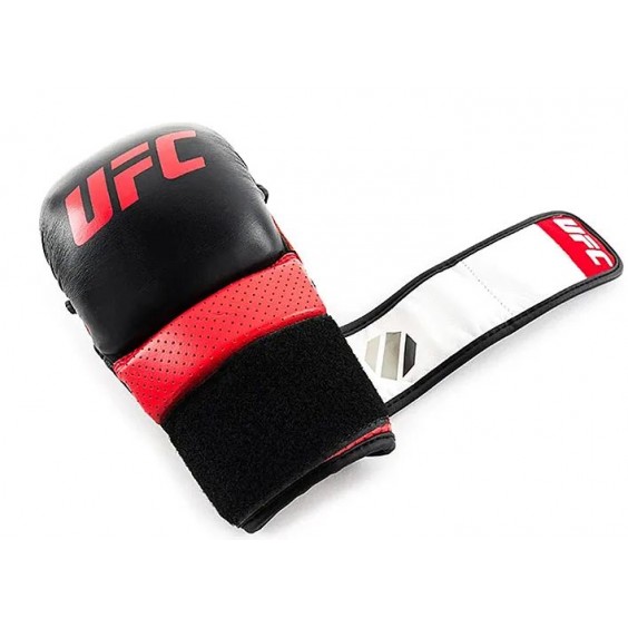 Перчатки UFC PRO для спарринга черные S/M UHK-69963