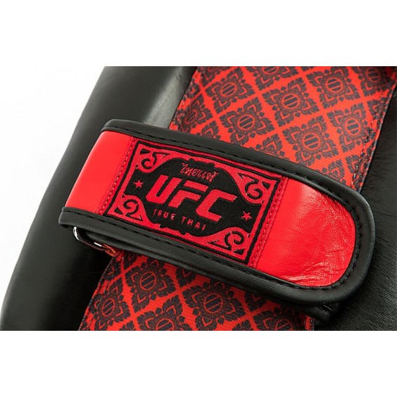 Пэды UFC Premium True Thai для тайского бокса черные UTT-75425